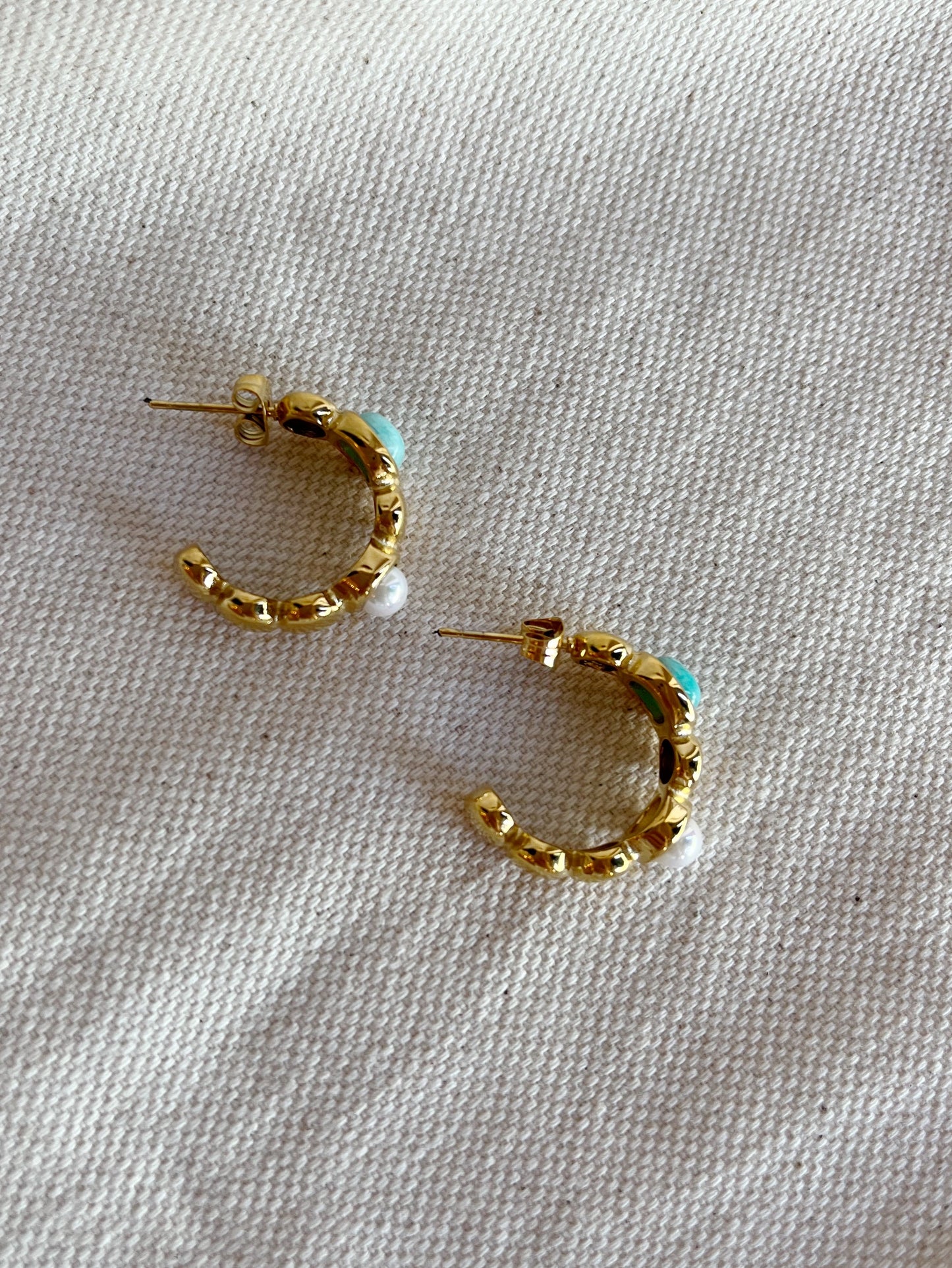 Lora Hoops