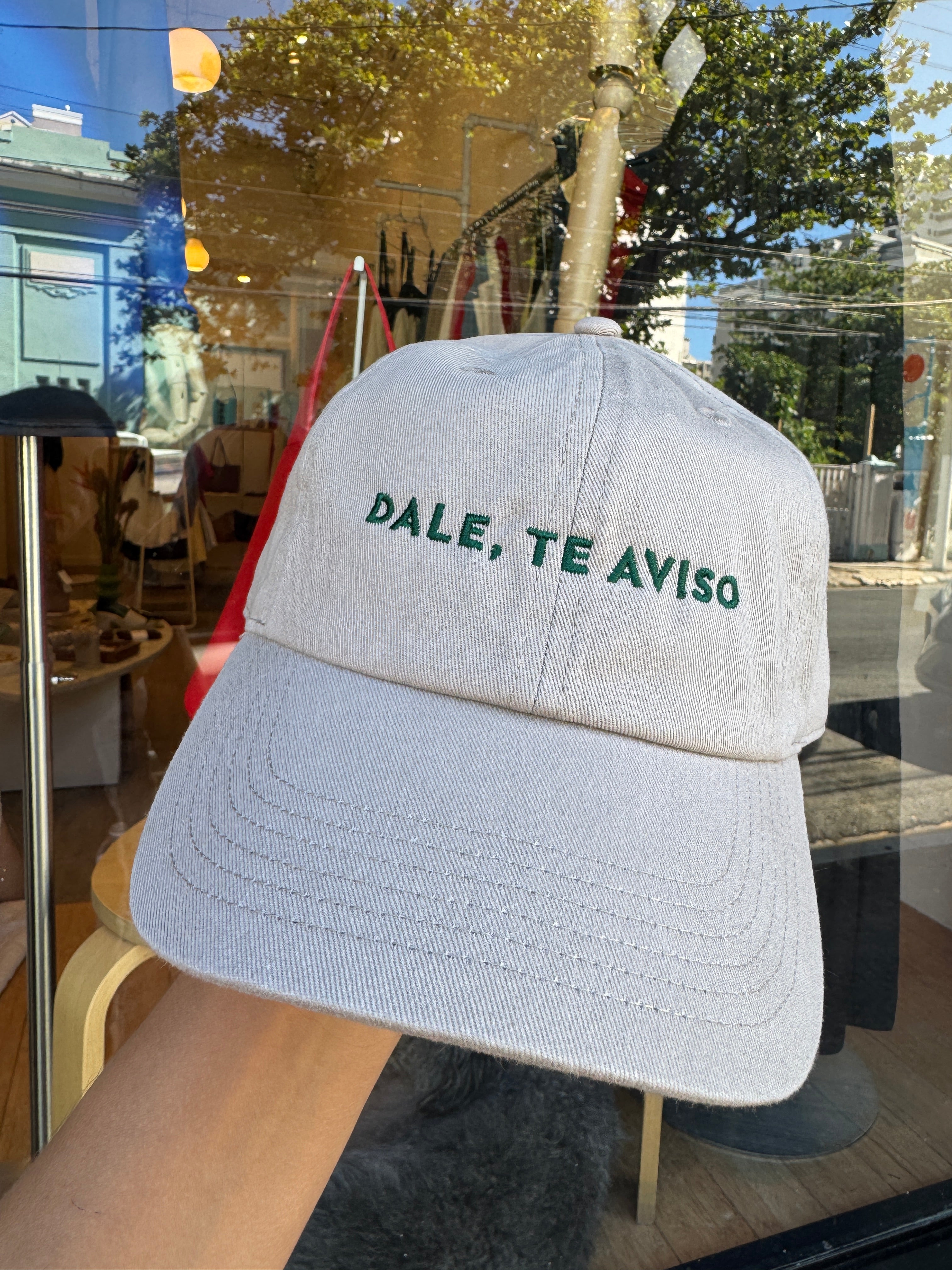 DALE, TE AVISO by Moni & Coli