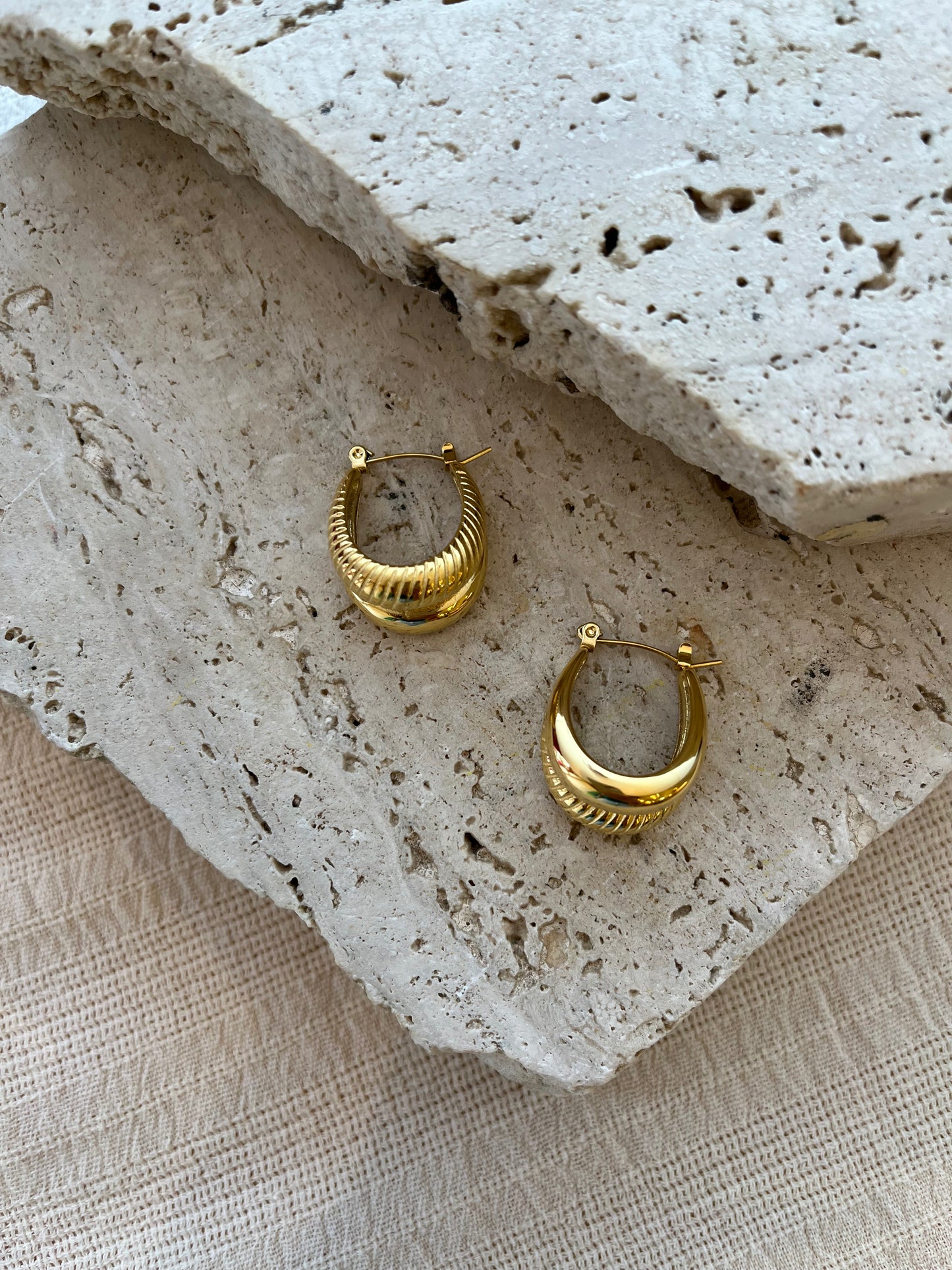 Double Hoop