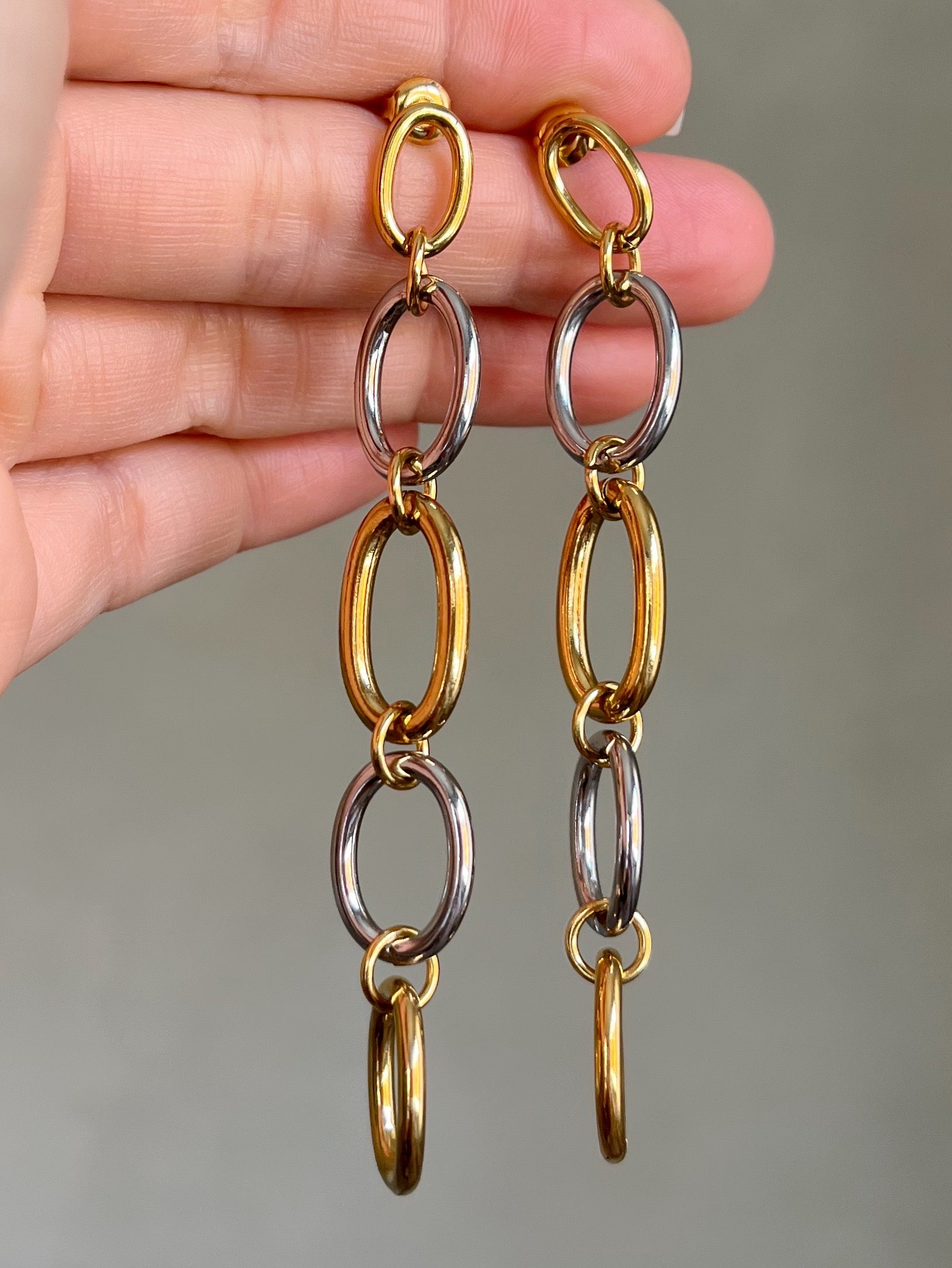 Yanis Earrings