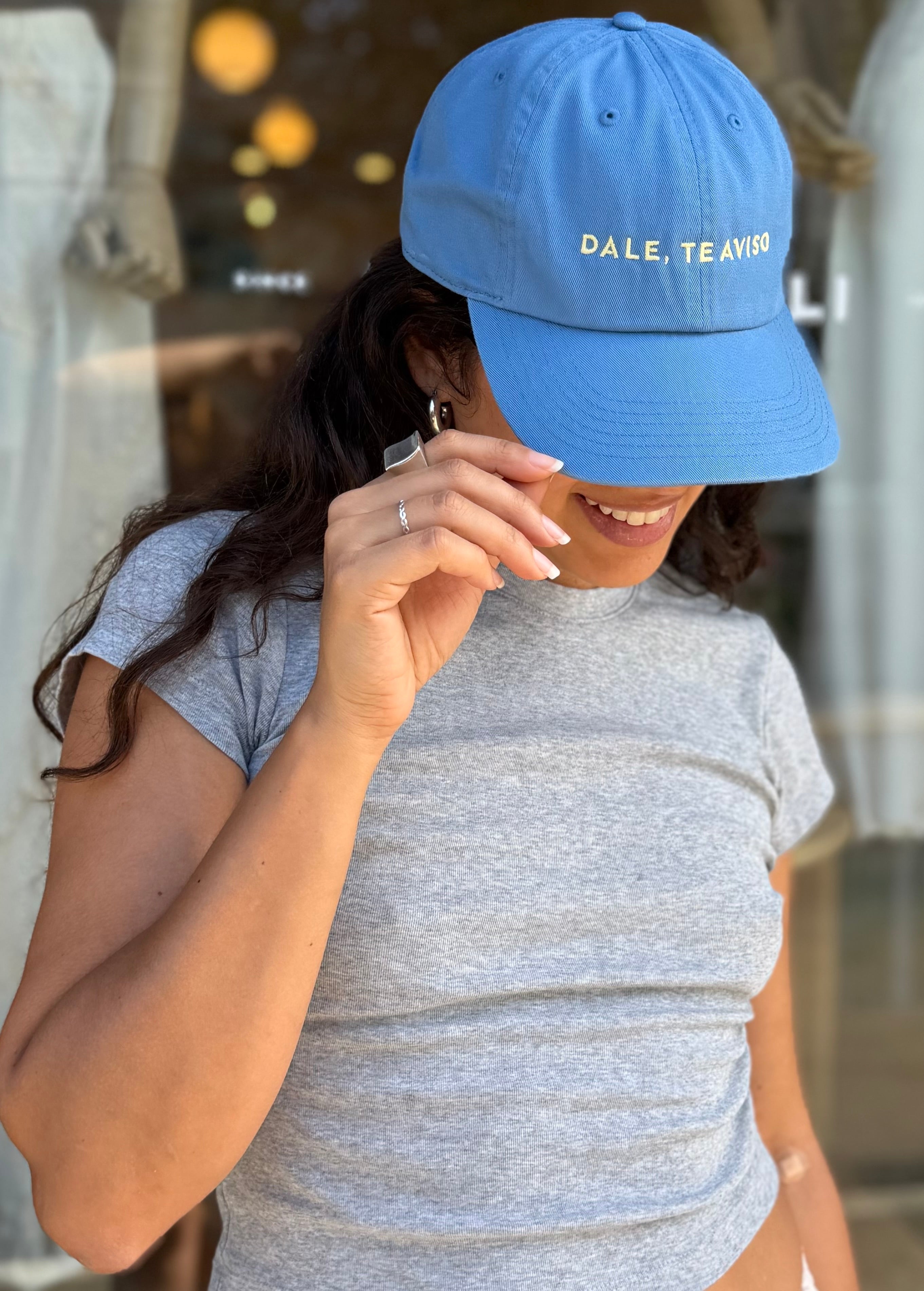 DALE, TE AVISO by Moni & Coli