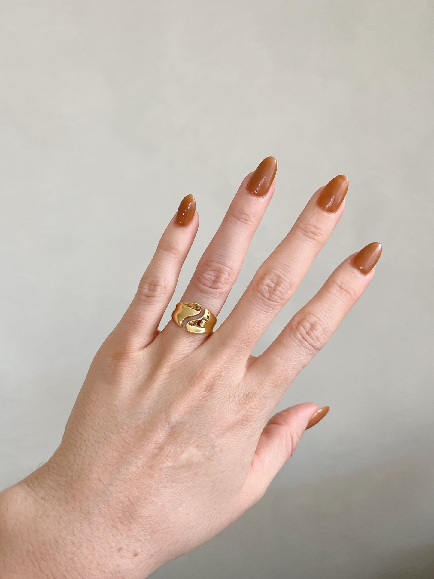 Curve Space Ring