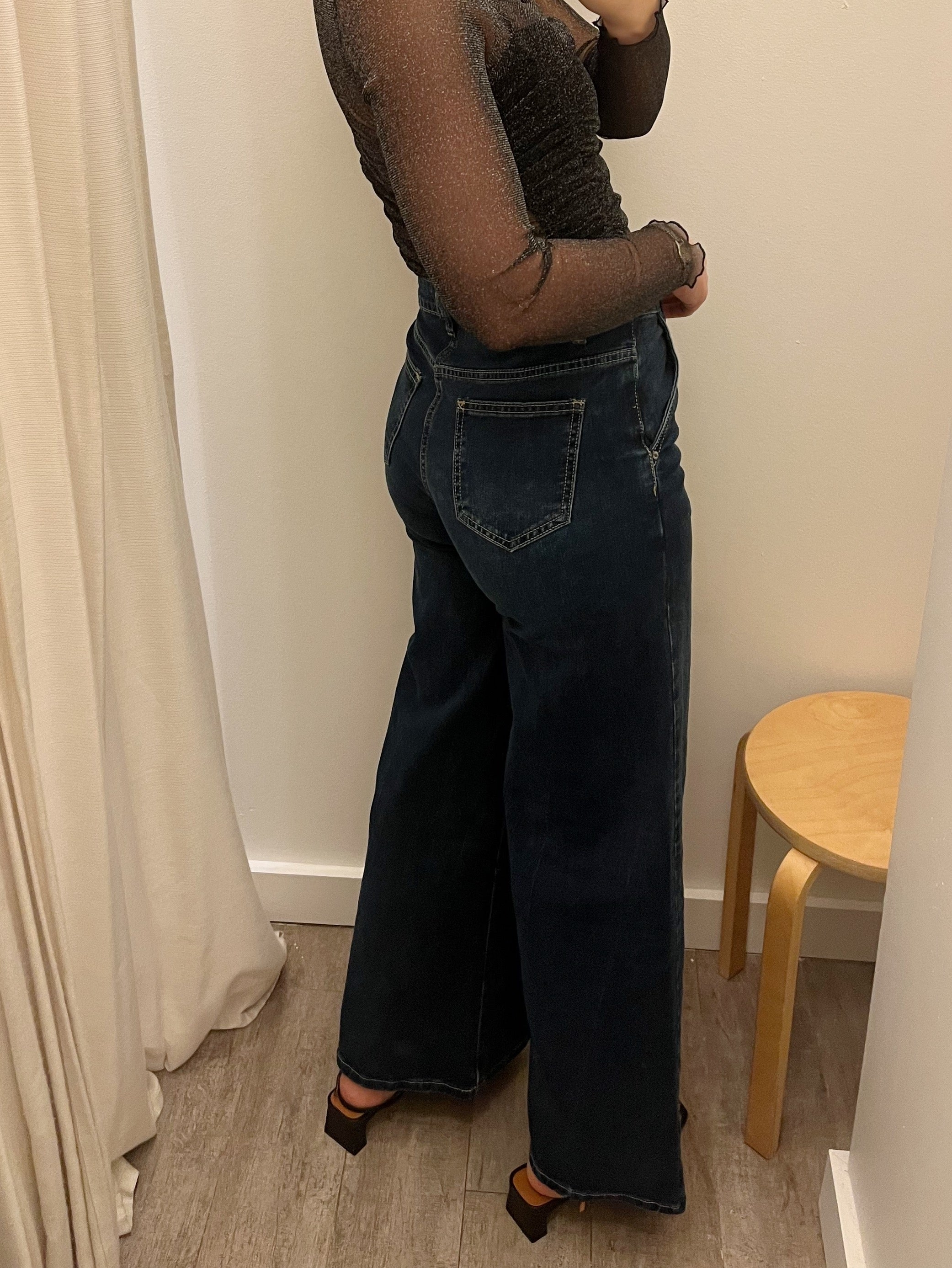 Super Wide Leg Jeans