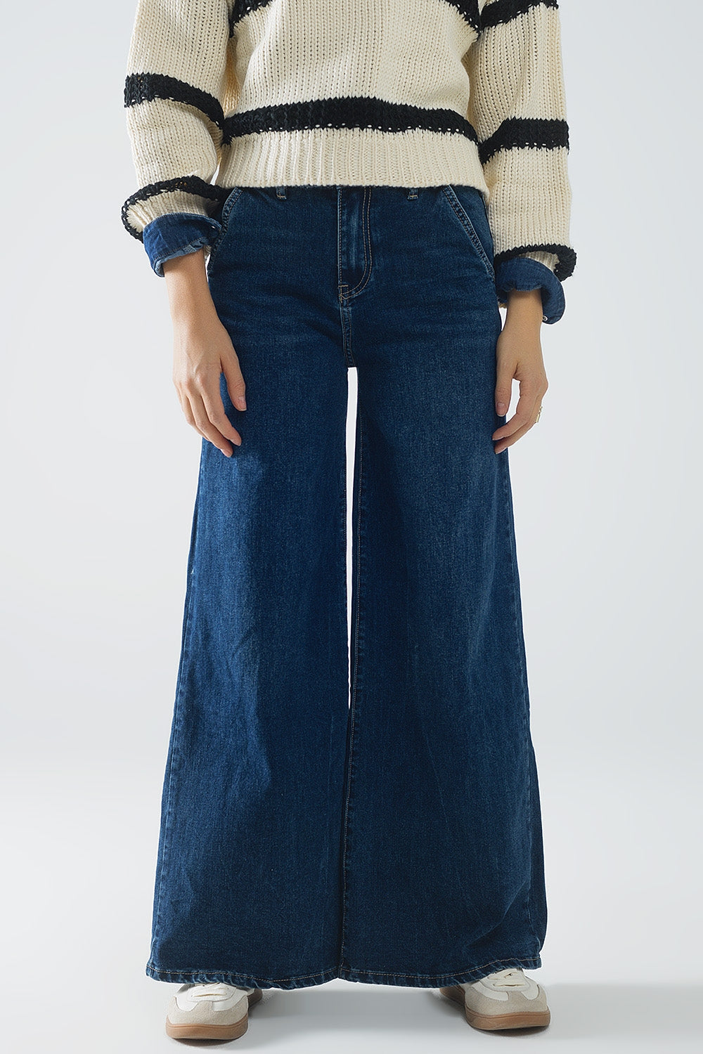 Super Wide Leg Jeans