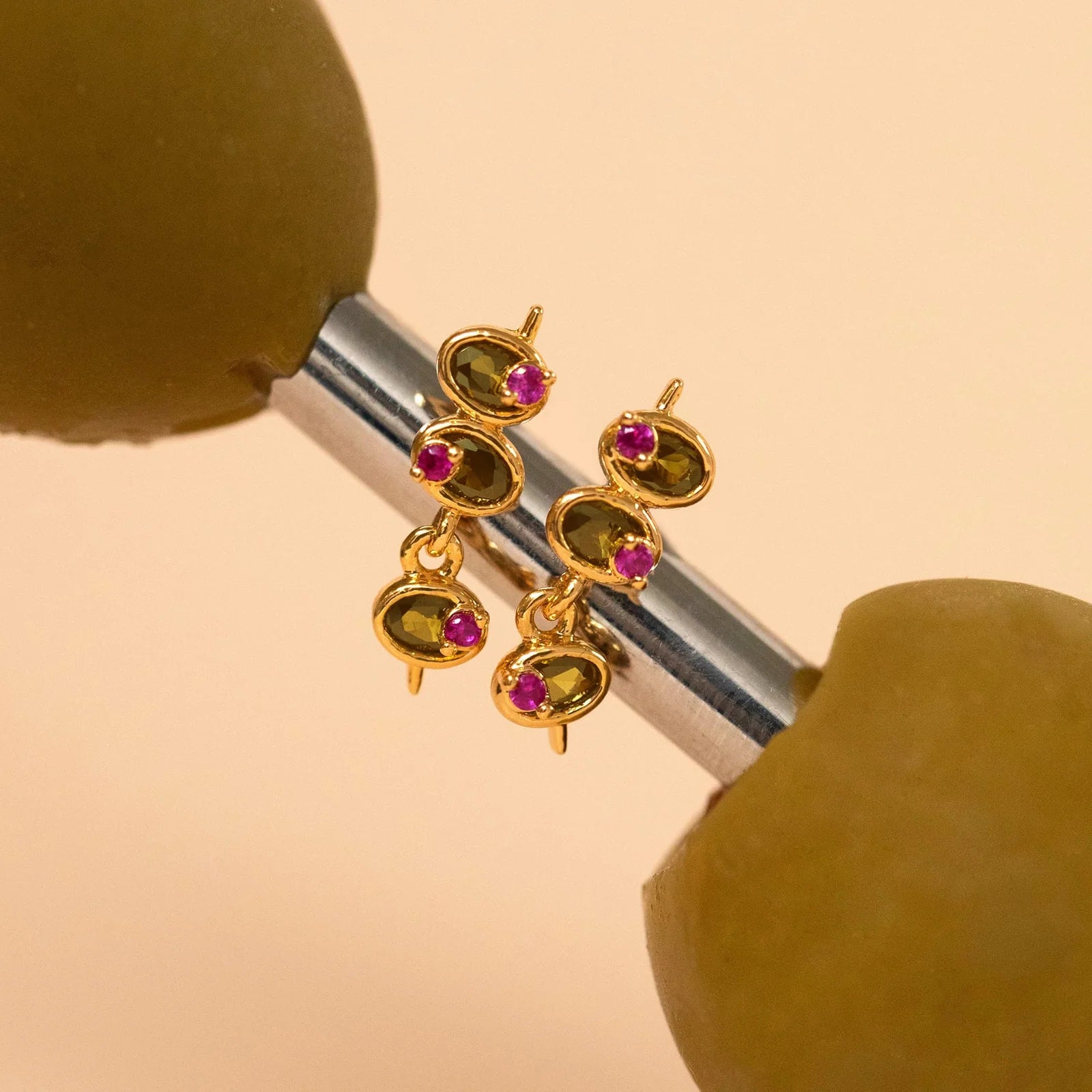 Mini Olive Stud y Girls Crew