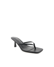 Xami in Black