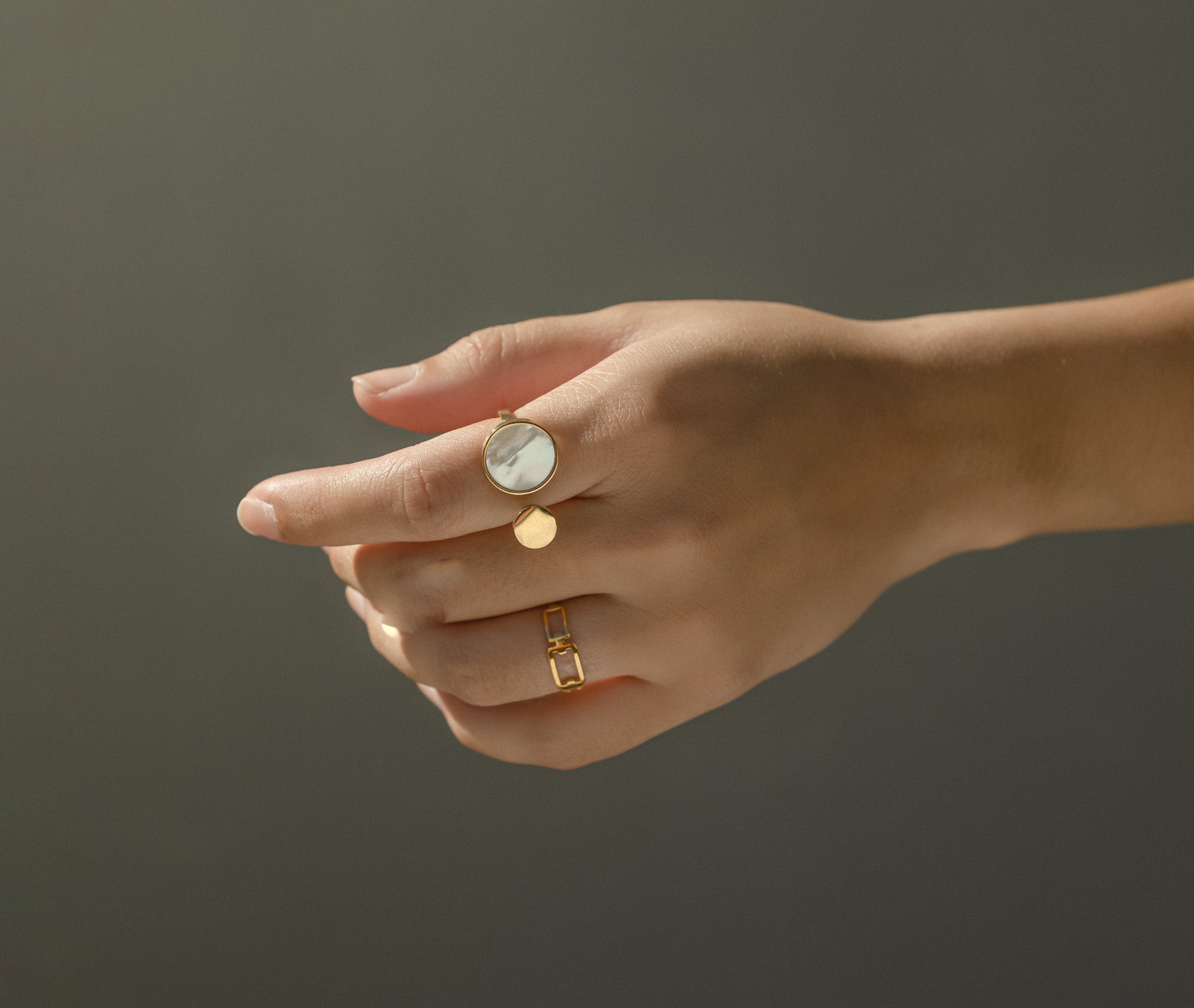 Aina Ring