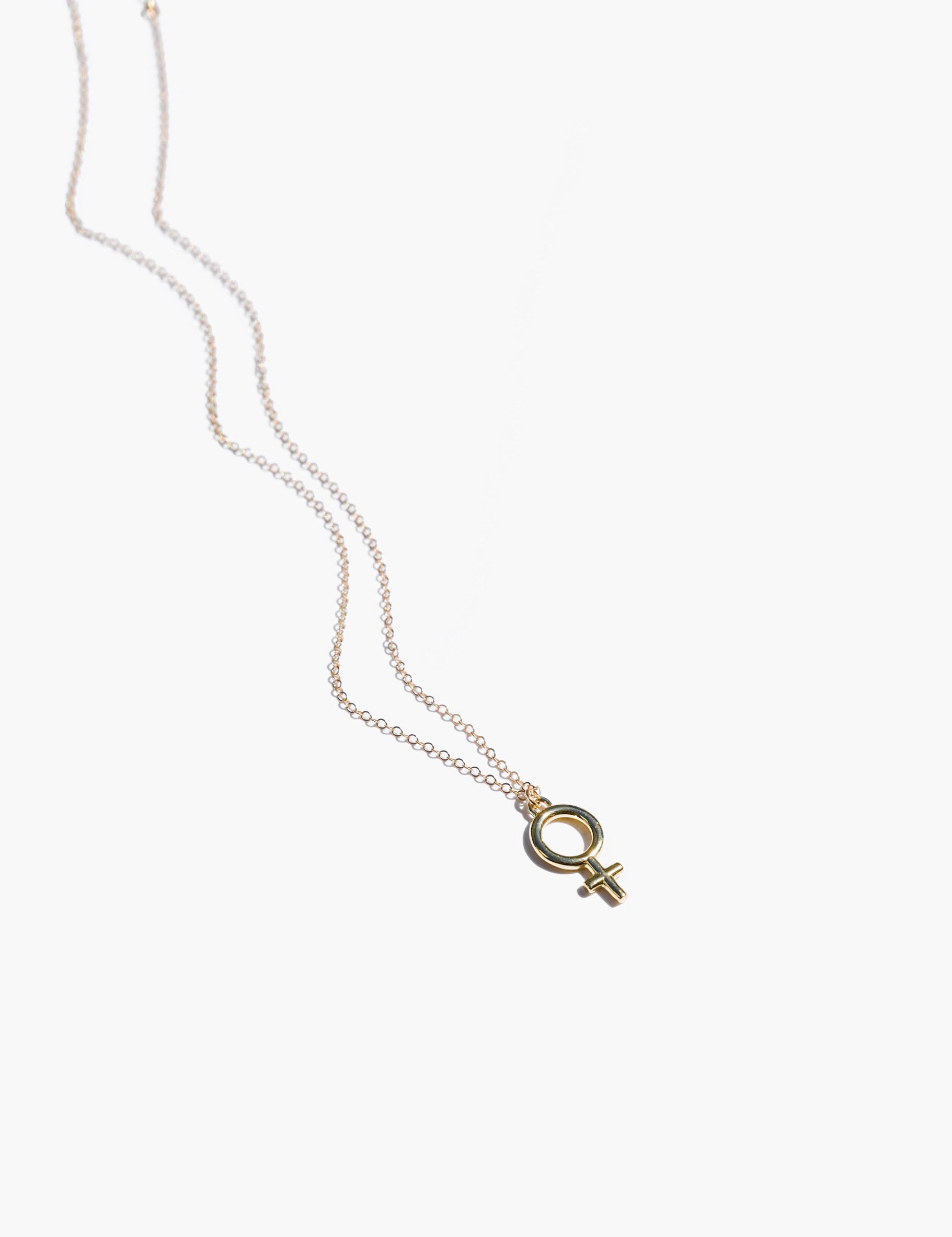 women.power.necklace.gold.jpg